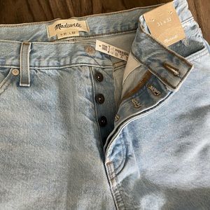 Brand new straight leg Madewell Men’s Jeans. 31x32